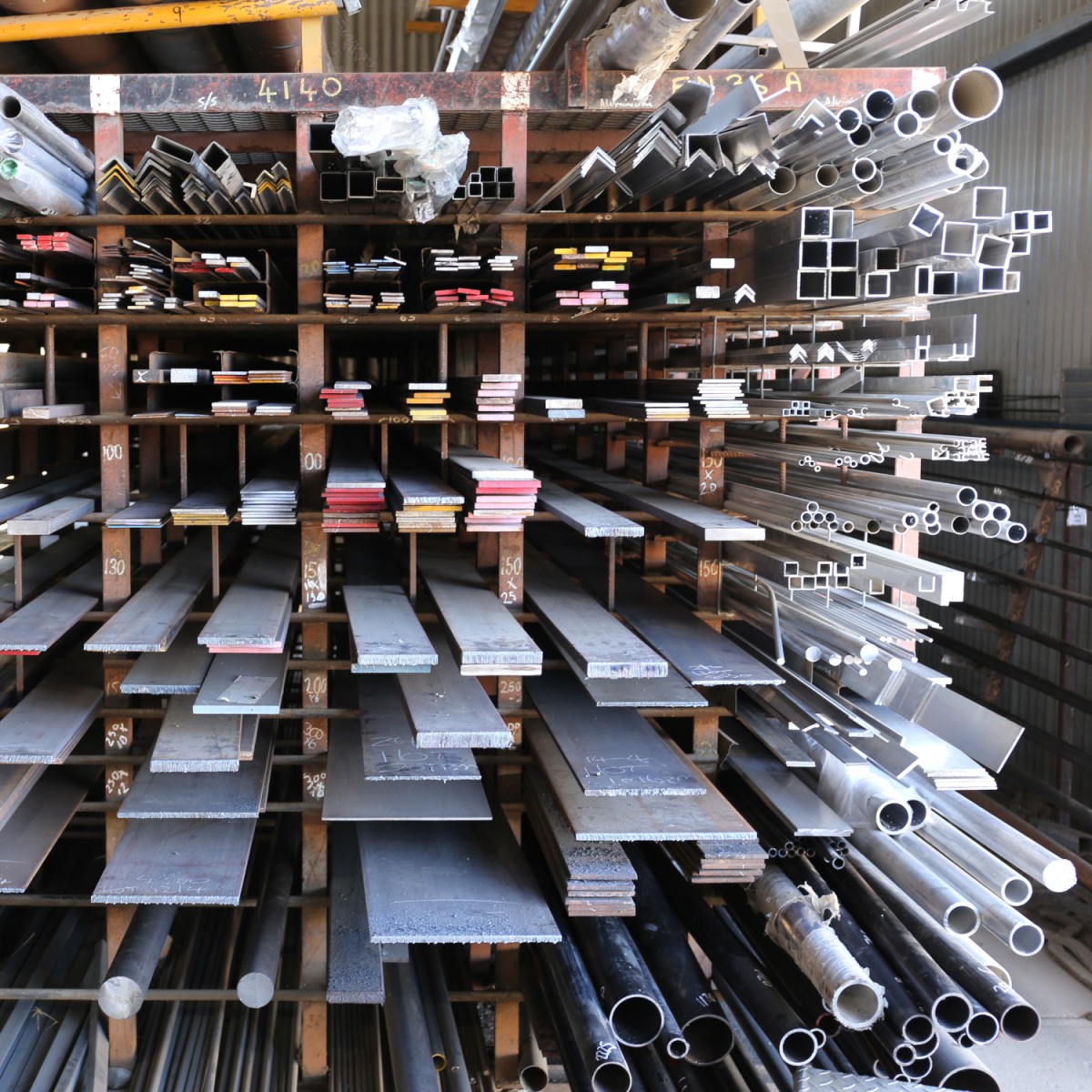 Merchant Bar | Flat | Round | Square